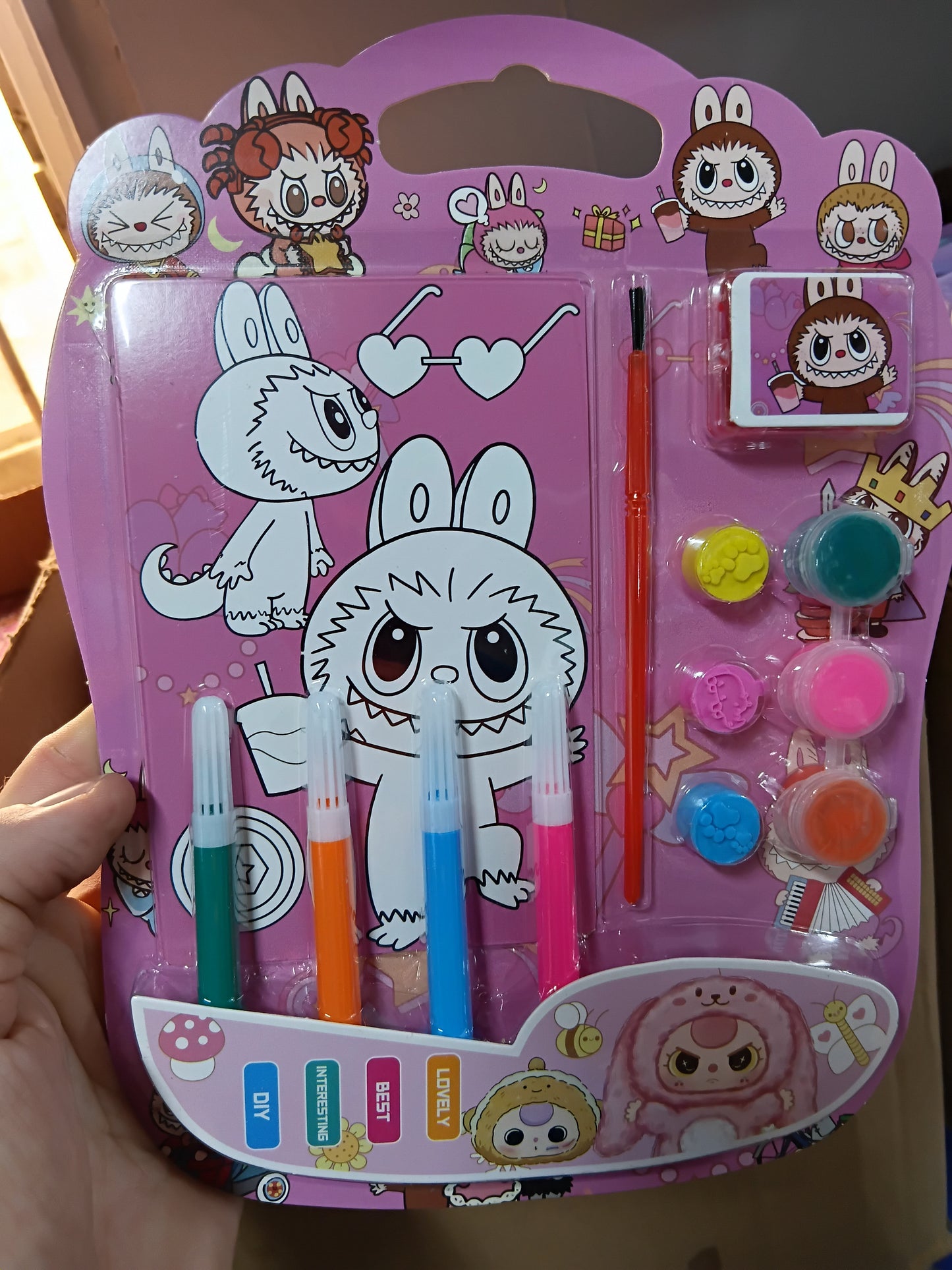 W180 - STAMP COLOUR SET - GIRLS