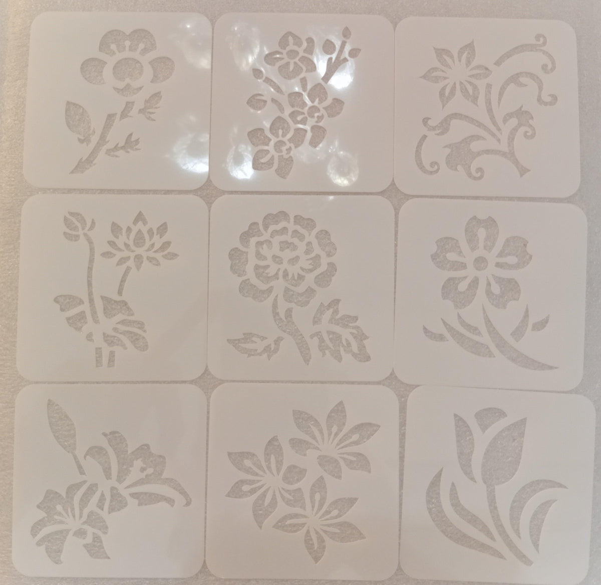 E322- 20PC FLOWERS STENCIL SET (SMALL 2.5X2.5IN)