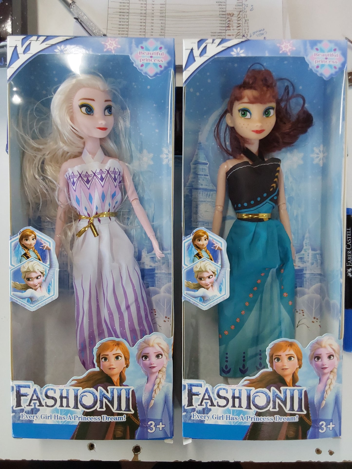V364 - FROZEN DOLL
