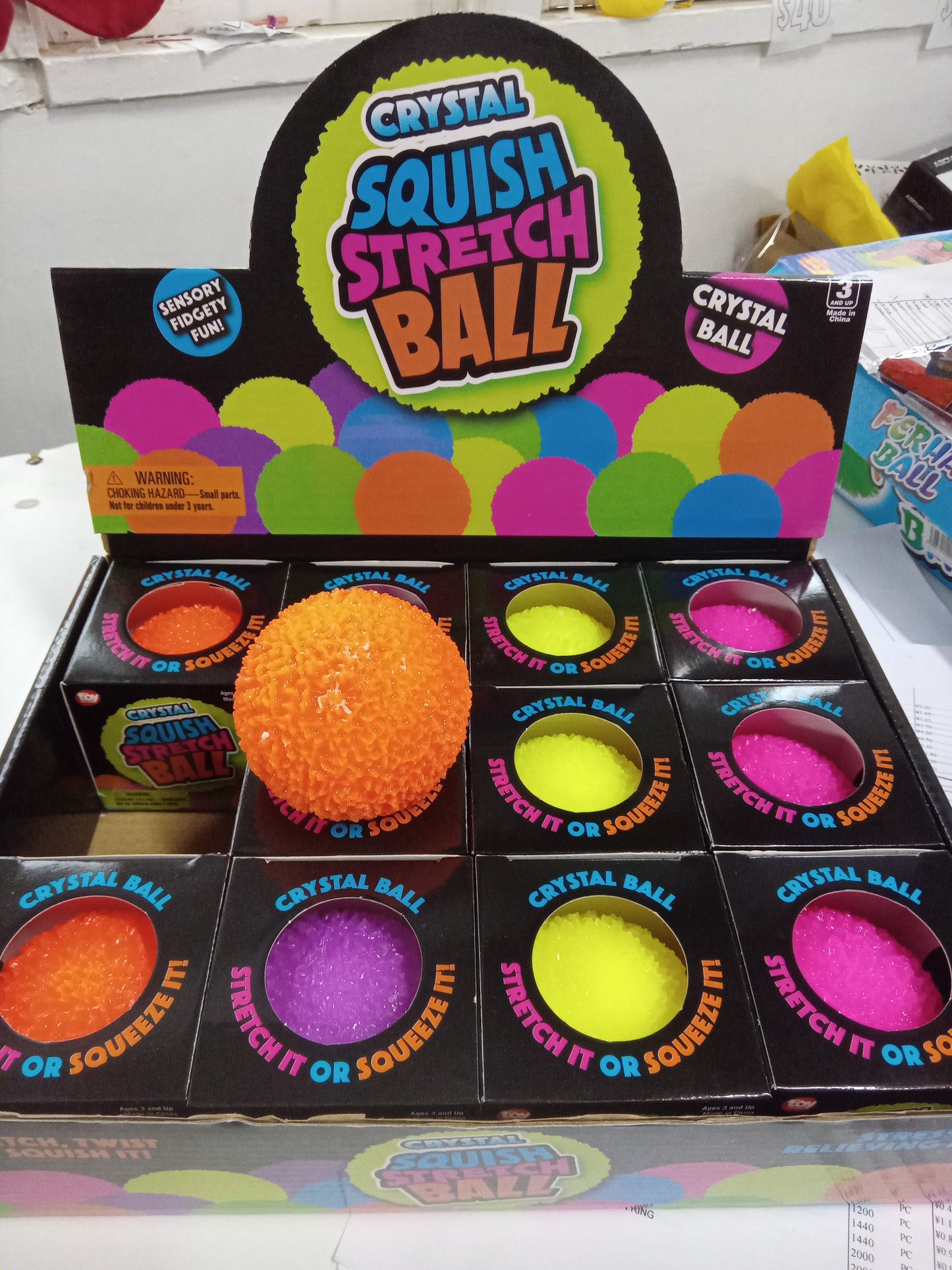 V268 - CRYSTAL SQUISH BALL