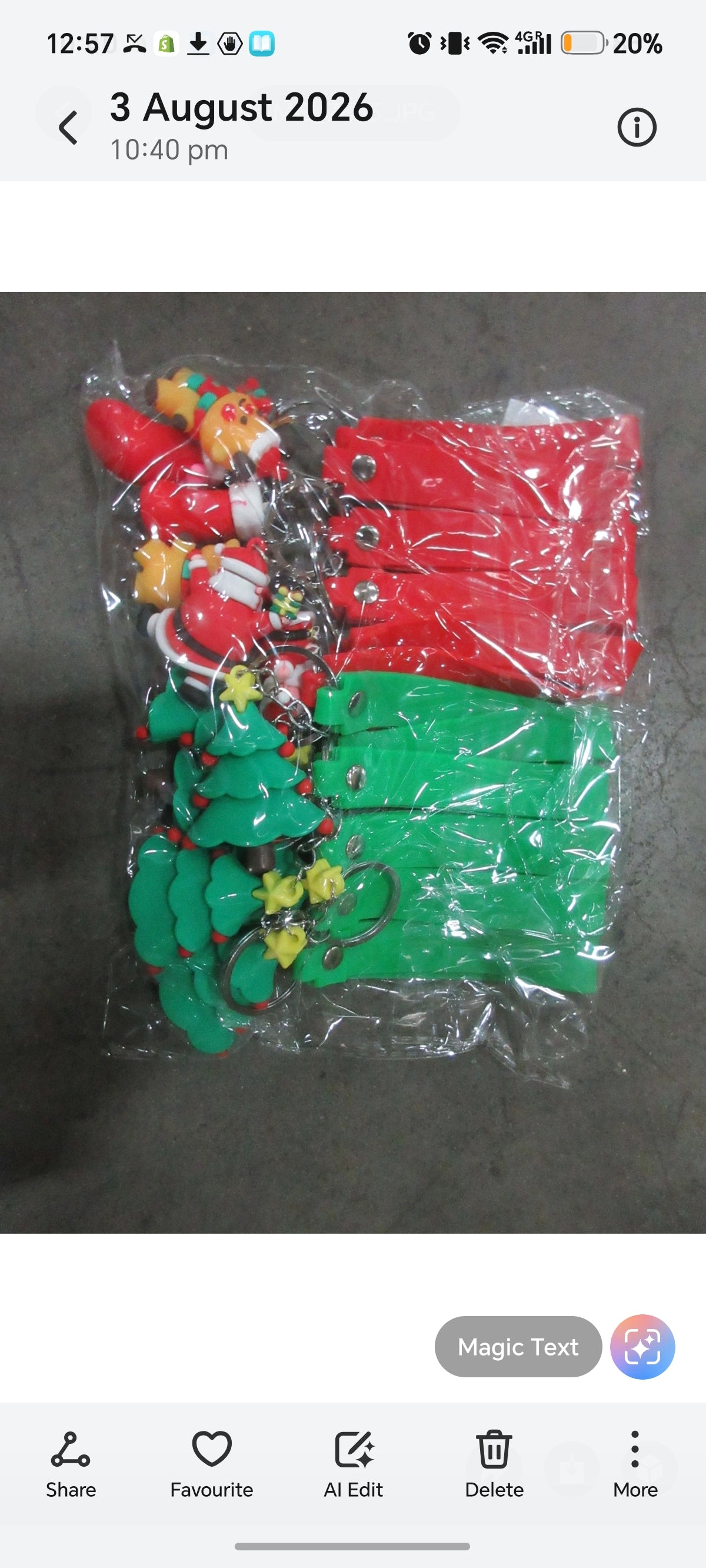 E278-1 - Christmas Keychain