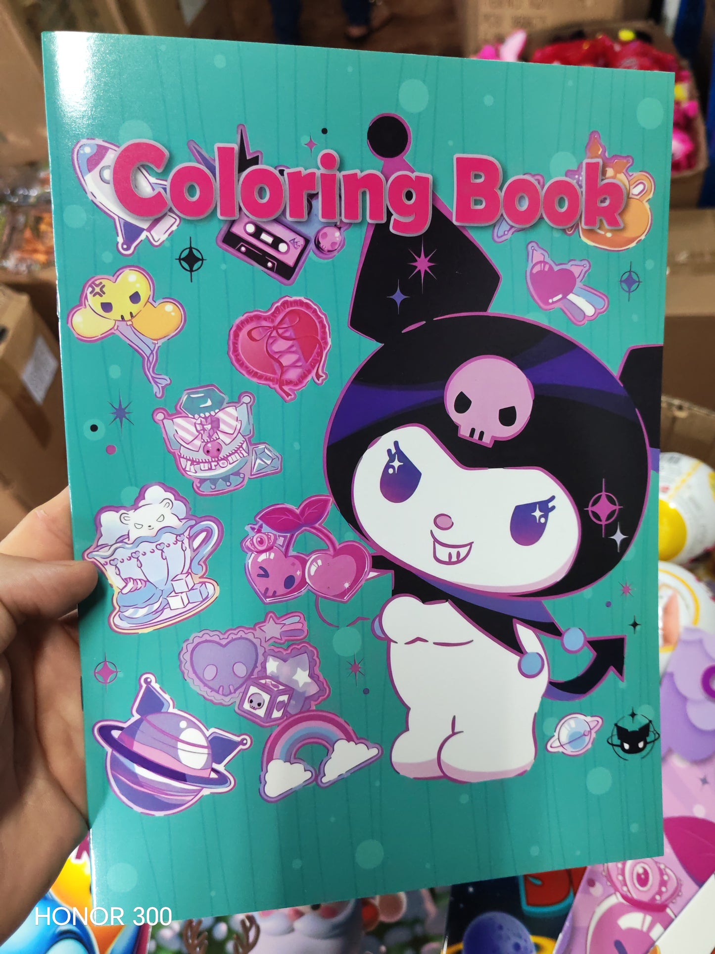 W122 - $7 - COLORING BOOK KUMI (28.5X20CM)