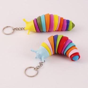 VC467 - SLUG FIDGET KEYCHAIN MULTICOLOR