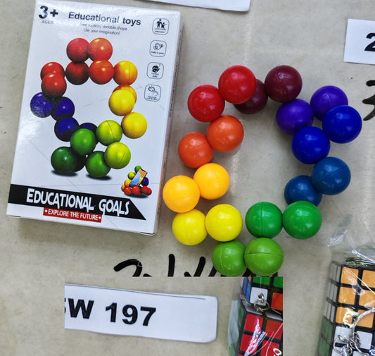 W197 - RUBIK CHAIN