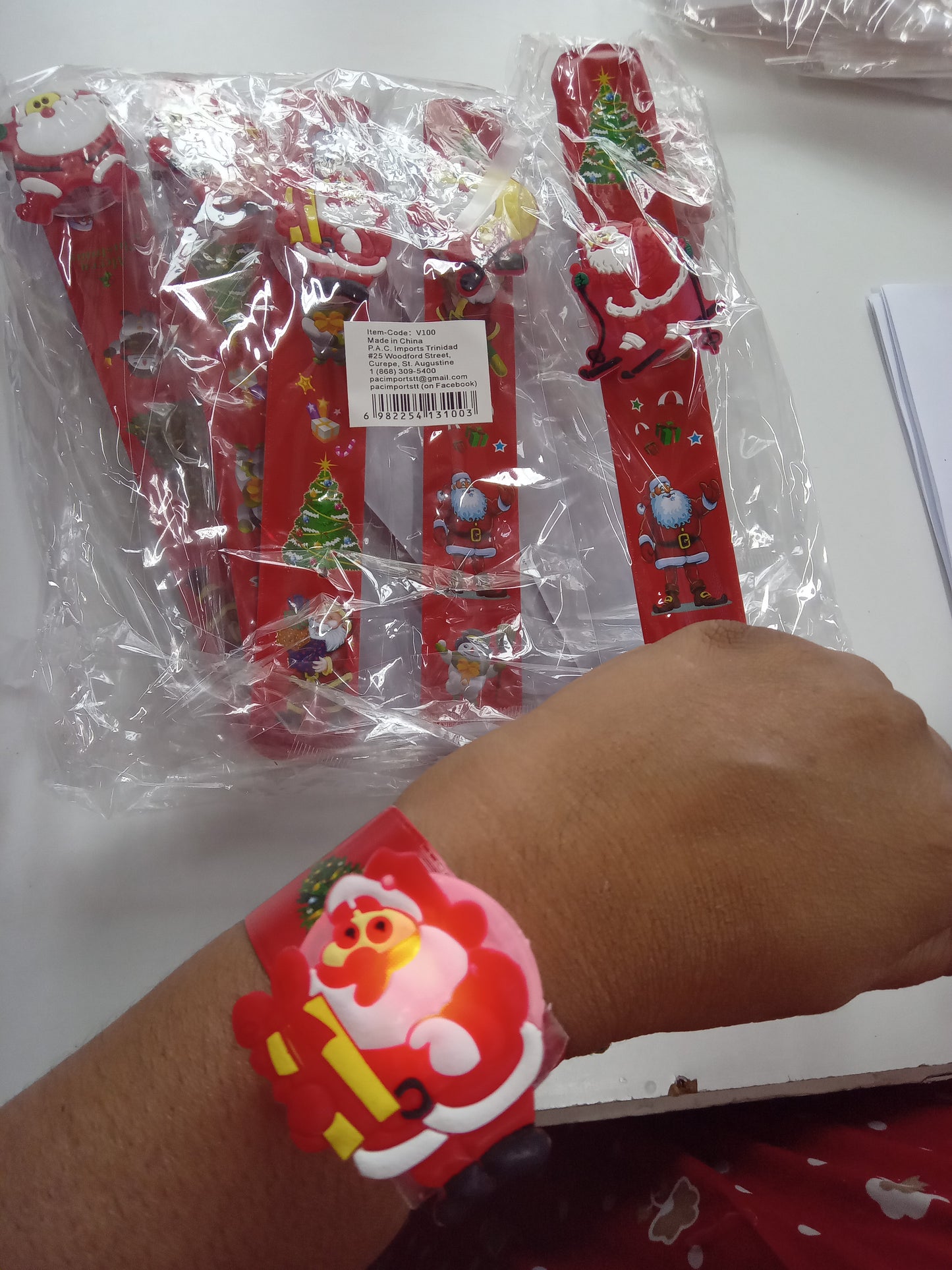 V100 - SANTA SLAP BAND WITH LED