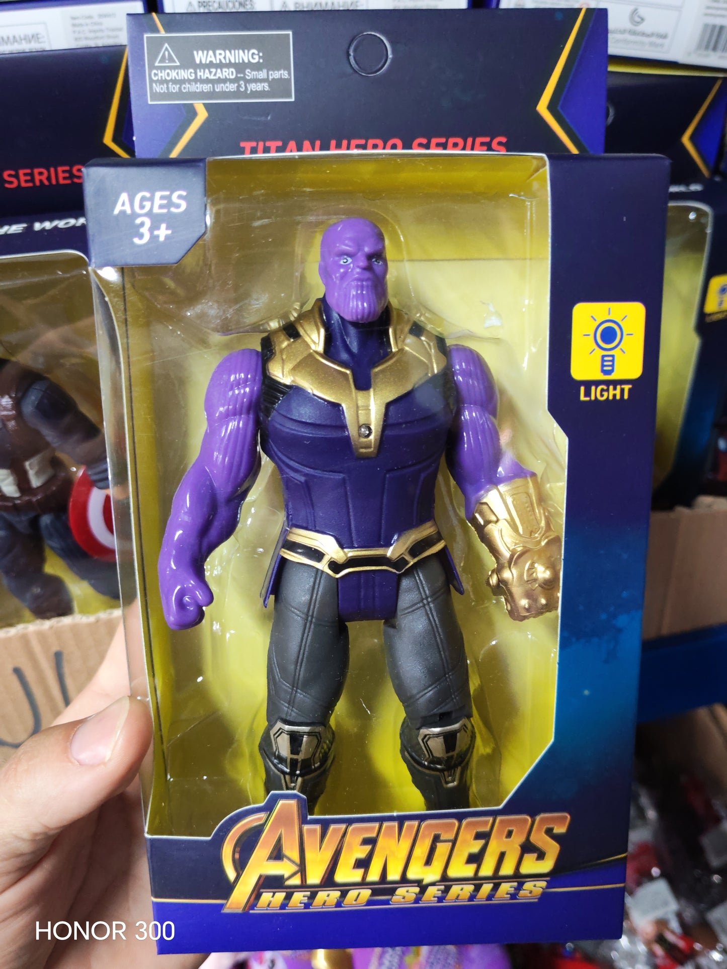 W412 - HERO FIGUREENS - THANOS