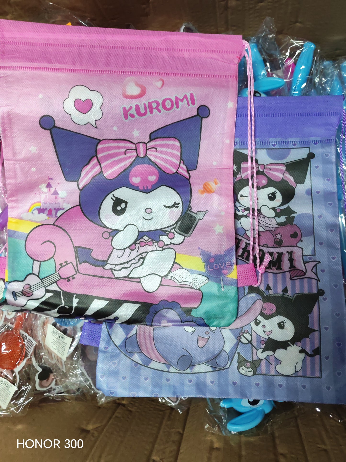 W39 - STRING BAG DISNEY KUROMI