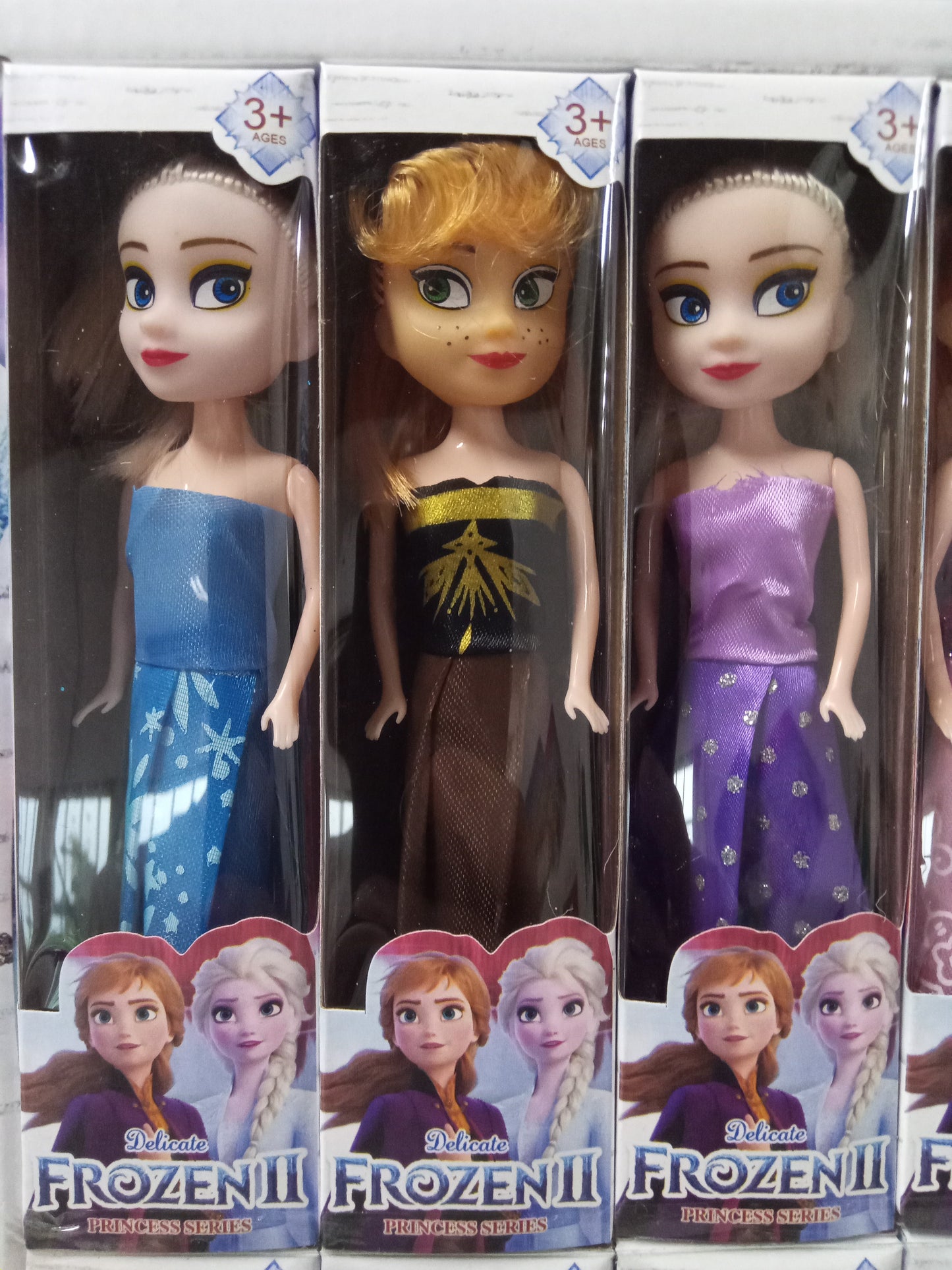 V46 - DOLLS MINI FROZEN