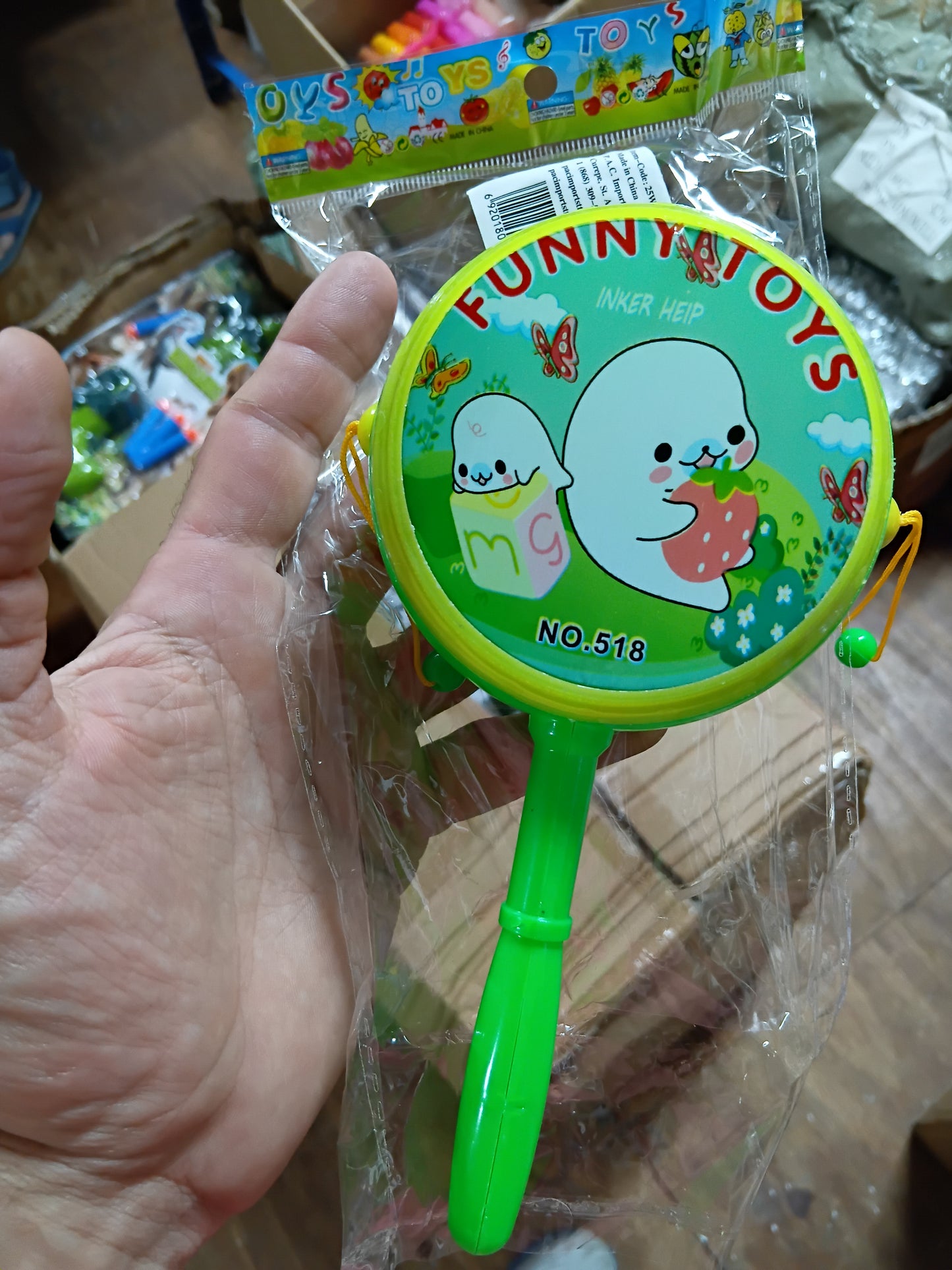 W411 - RATTLE DRUM FOR TODDLERS