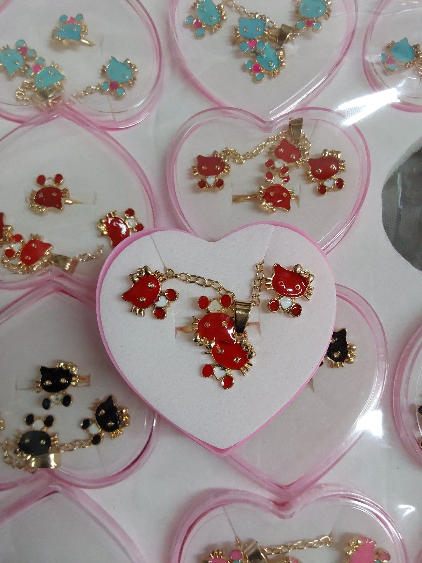 V98-1  - 3 PIECE HELLO KITTY JEWELRY SET