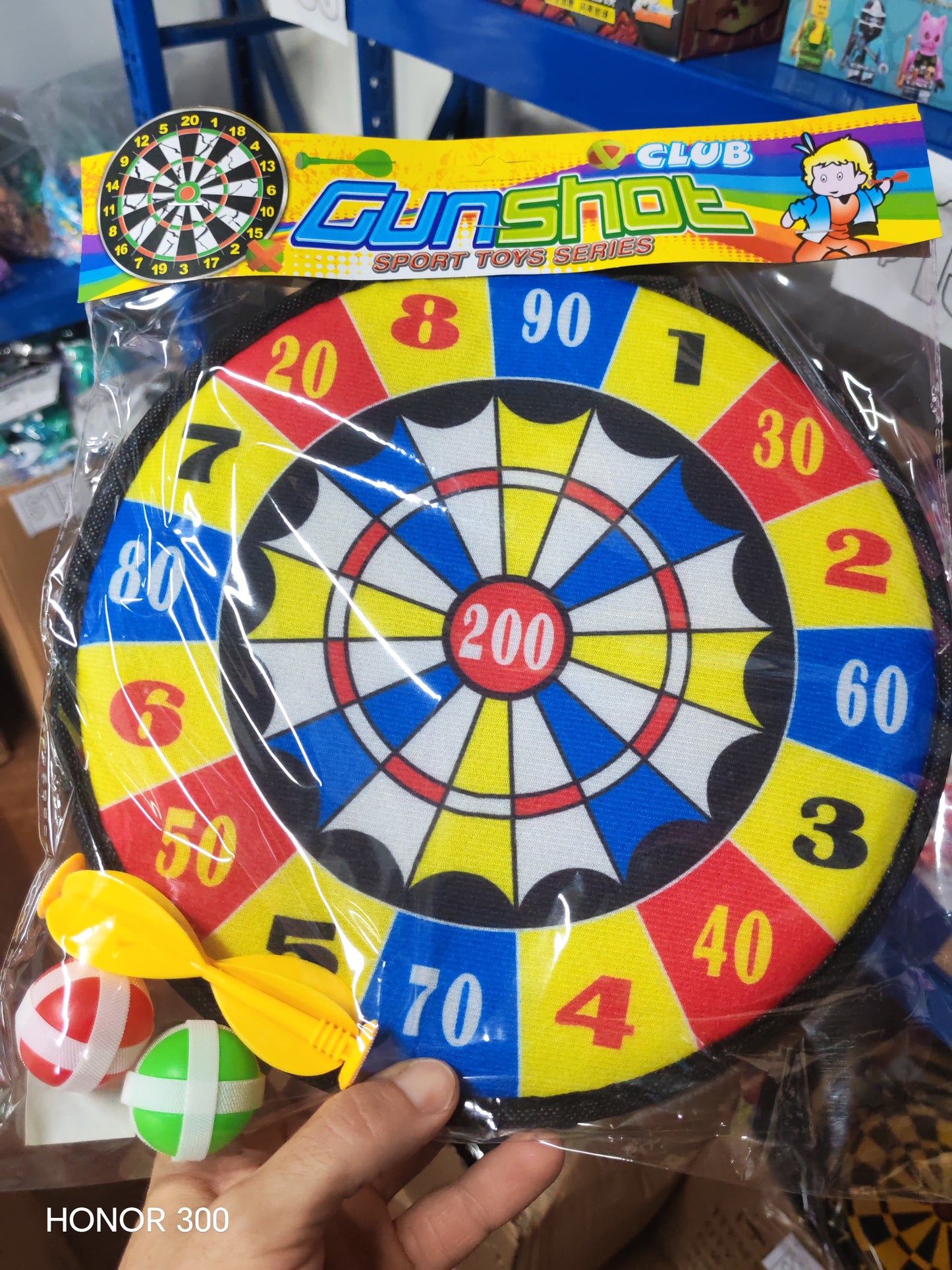 W486 - DART BOARD STICKY VELCRO