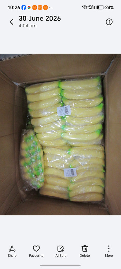 E159-Banana Squishy