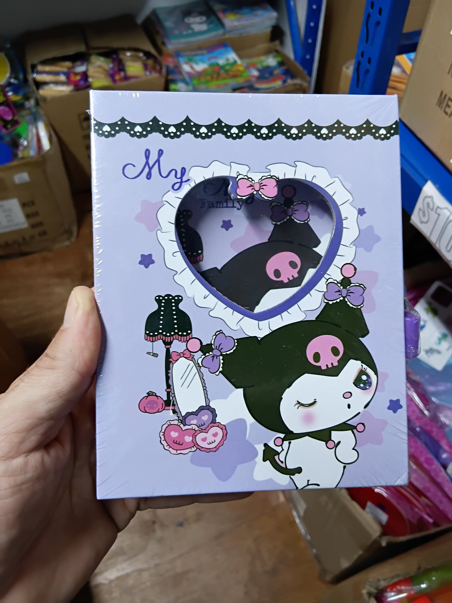 W140 - DIARY IN BOX GIRLS (16X13CM)