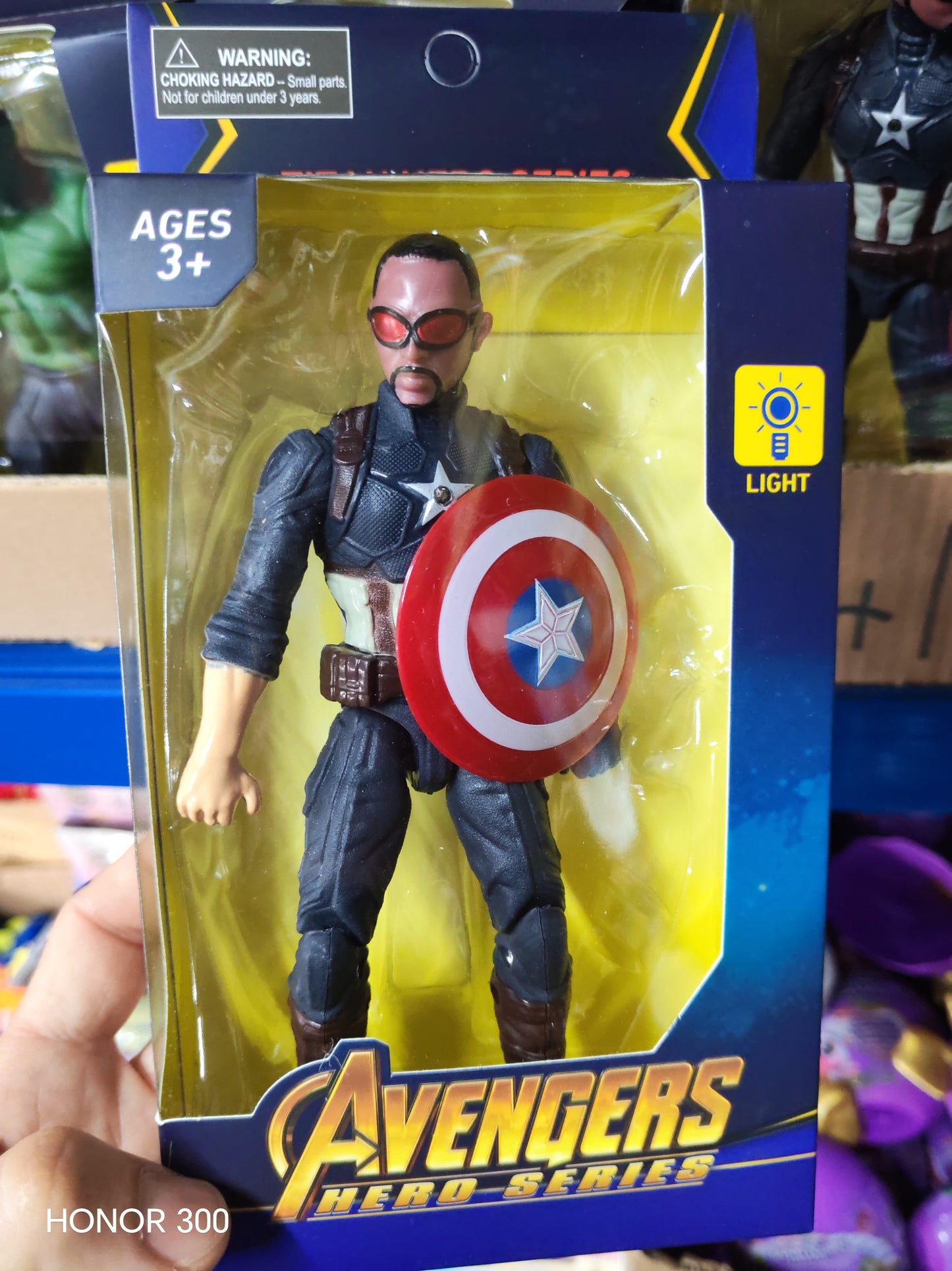 W412 - HERO FIGUREENS - CAP AMERICA